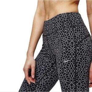 Nike DRI-FIT Starglass Epic Run Women's Small Crops Gray Reflective Silver